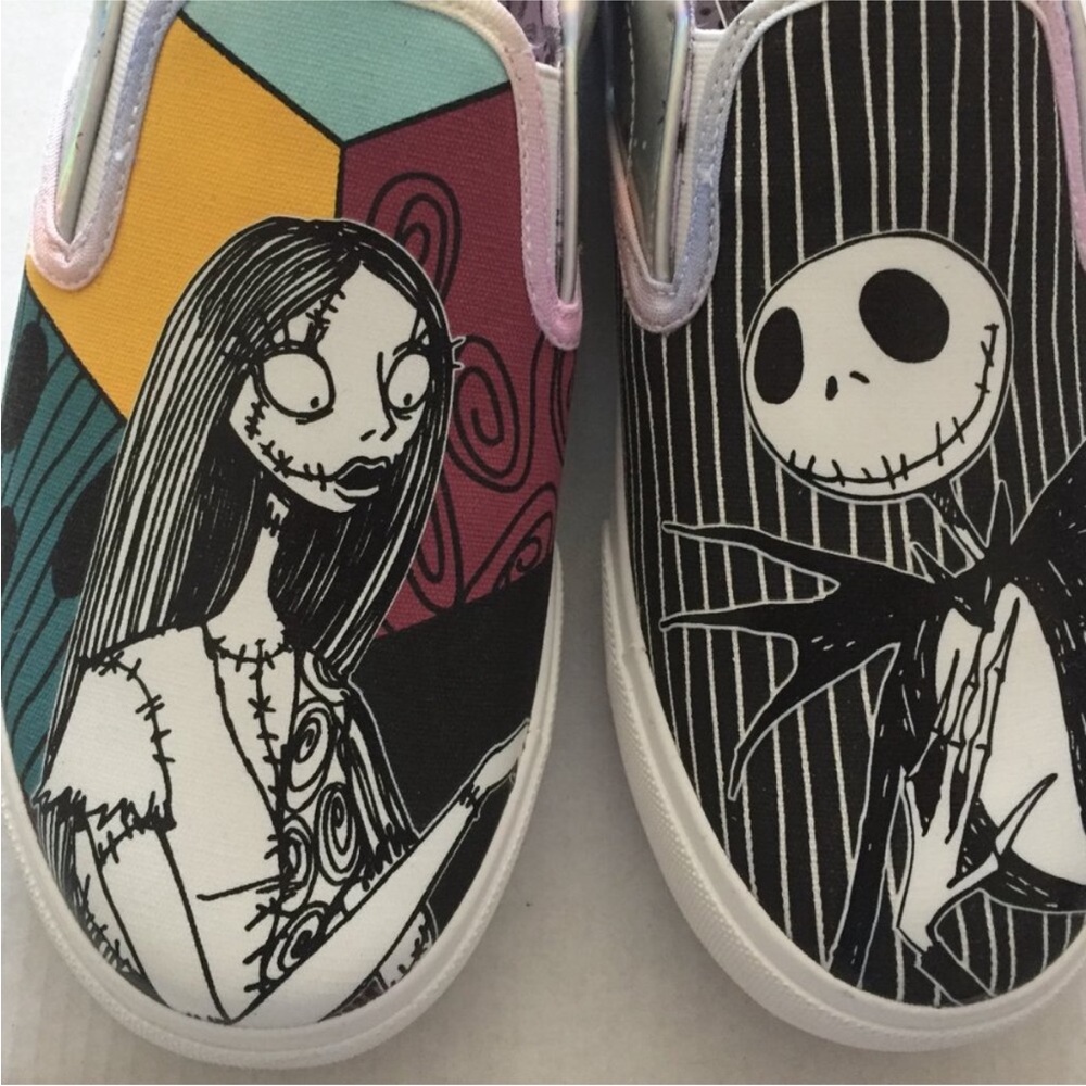 EUC Nightmare Before Christmas Low  Top Slip on Size 9.5 Woman’s Shoes